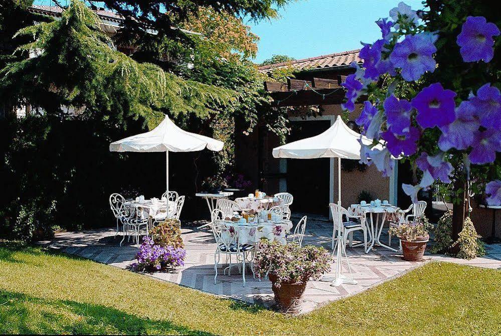 Hotel Les Amandiers Tournon-sur-Rhone Exterior foto